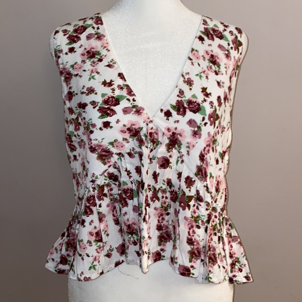 Saints & Hearts Floral Ruffle Botton Sleeveless Top